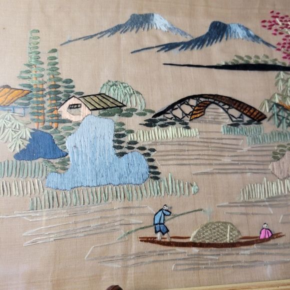 Antique Japanese Silk-Craft Embroidered Art Framed Picture - Picture 3 of 7